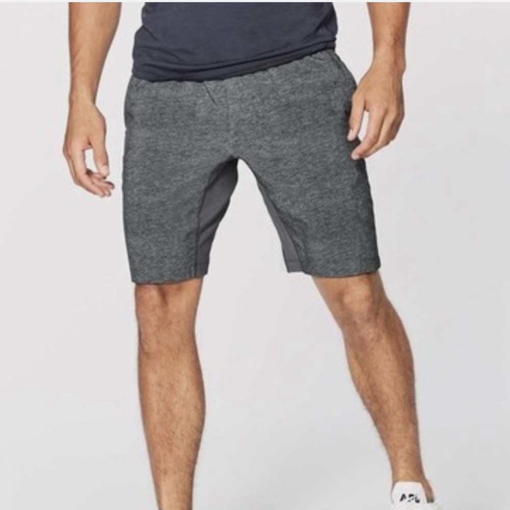 Lululemon Mens Size XLarge Gray Linerless Athletic Shorts